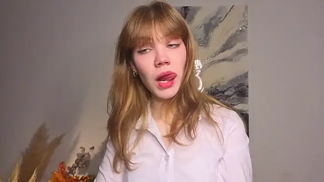 Snapshot of pienaple chatting on November 9, 4:11 am pienaple online show from November 9, 4:11 am