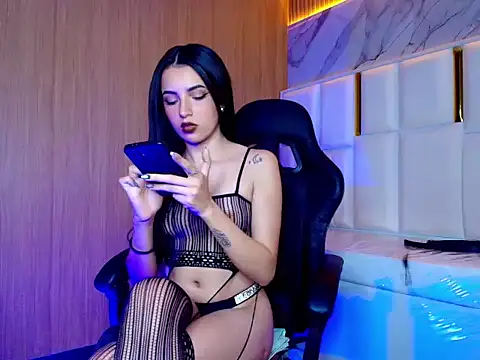 Snapshot of sophiadoll_tf chatting on October 17, 9:06 pm sophiadoll tf online show from October 17, 9:06 pm