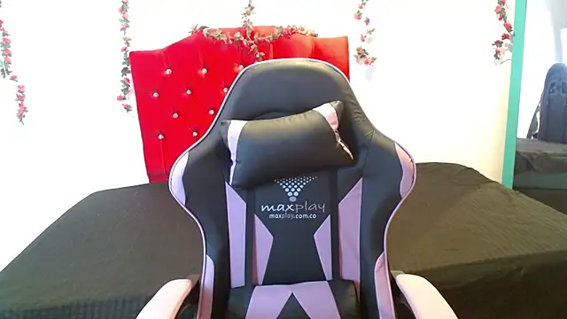 cristal1609 online show from November 12, 1:44 pm