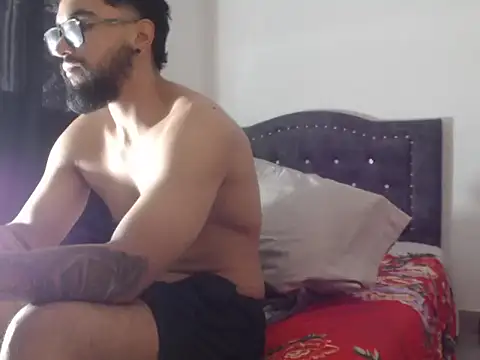 Snapshot of Chrys_harris77 chatting on April 27, 10:08 pm Chrys harris77 online show from April 27, 10:08 pm