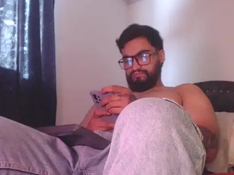 Snapshot of Chrys_harris77 chatting on May 8, 4:34 pm Chrys harris77 online show from May 8, 4:34 pm