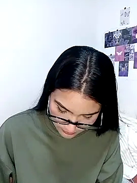 Snapshot of Renata_Zoe chatting on October 1, 1:00 am Renata Zoe online show from October 1, 1:00 am