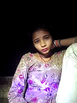 Snapshot of R_Roshni chatting on October 18, 3:46 pm R Roshni online show from October 18, 3:46 pm