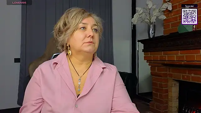 Snapshot of Marta_Wils chatting on October 9, 12:41 am Marta Wils online show from October 9, 12:41 am