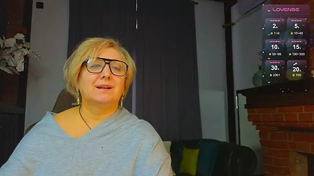 Snapshot of Marta_Wils chatting on October 29, 3:31 am Marta Wils online show from October 29, 3:31 am