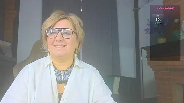 Snapshot of Marta_Wils chatting on November 20, 3:18 am Marta Wils online show from November 20, 3:18 am