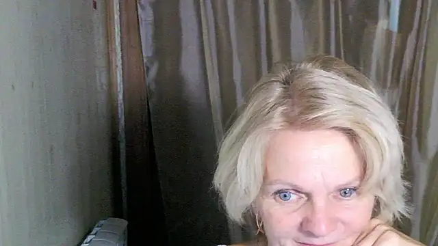 Snapshot of Zoe_Steell chatting on September 28, 2:55 pm Zoe Steell online show from September 28, 2:55 pm