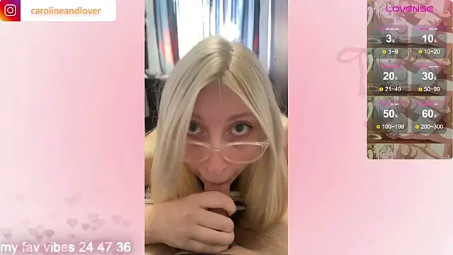 Snapshot of Caroline_lover_ chatting on November 14, 9:52 am Caroline lover online show from November 14, 9:52 am