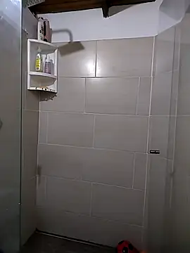 Snapshot of Suzanelee1 chatting on November 8, 10:15 am Suzanelee1 online show from November 8, 10:15 am