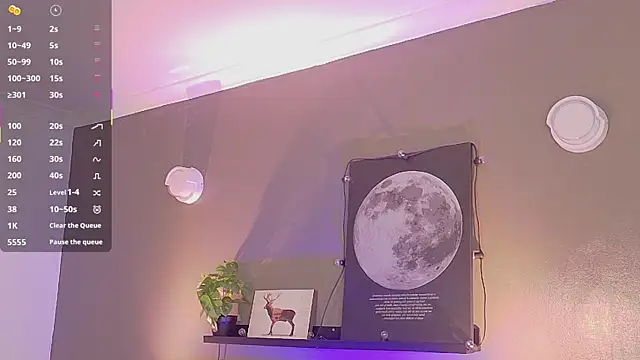 Snapshot of KeendraFox_ chatting on October 14, 10:16 am KeendraFox online show from October 14, 10:16 am