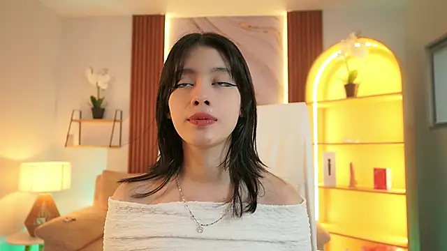 BillieBrownn online show from April 11, 7:07 pm