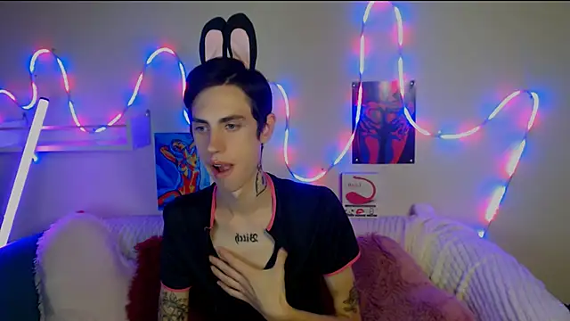 Snapshot of AlexNaughty14 chatting on September 25, 9:02 am AlexNaughty14 online show from September 25, 9:02 am