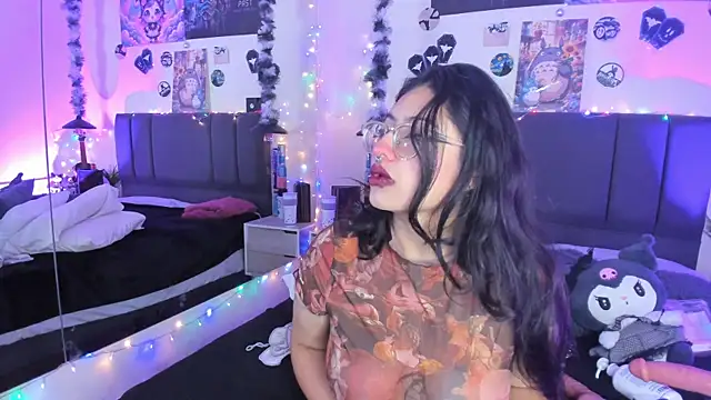 SabrinaV  online show from February 16, 11:39 am