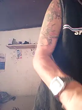 Lionardovssf35 online show from December 4, 3:43 pm