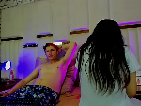 ANLLELOAndANGELA online show from November 9, 7:12 pm