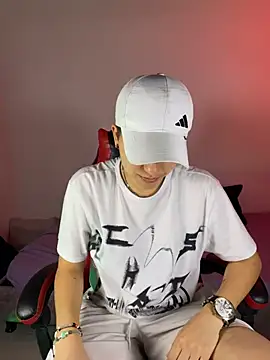 Snapshot of nicocoox chatting on February 8, 2:37 am nicocoox online show from February 8, 2:37 am