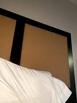 Snapshot of QUEENCALIMOD chatting on October 28, 5:11 am QUEENCALIMOD online show from October 28, 5:11 am