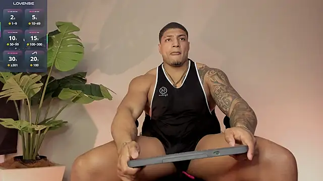 chrizmacgregor online show from October 24, 12:19 am