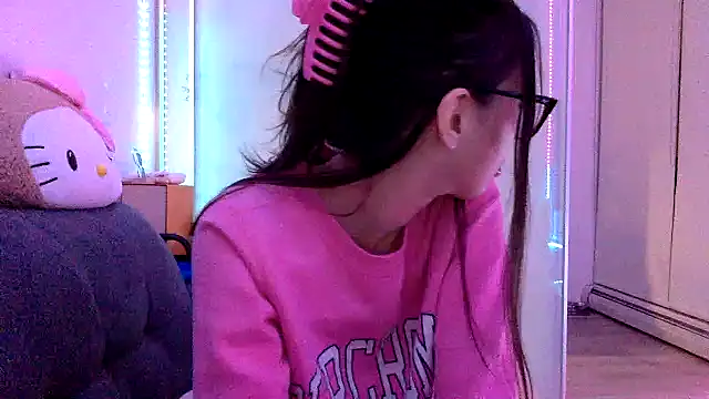 Snapshot of pinkybaby444 chatting on December 14, 2:22 pm pinkybaby444 online show from December 14, 2:22 pm