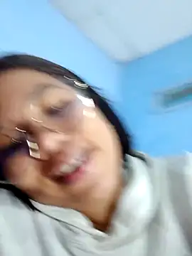 Snapshot of little_onixx chatting on October 2, 12:01 pm little onixx online show from October 2, 12:01 pm