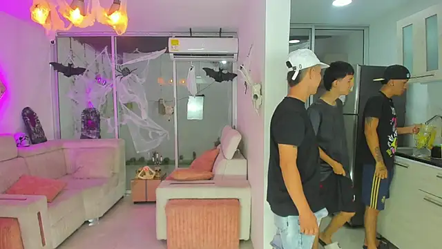 Houseofwarrios online show from October 4, 6:11 am