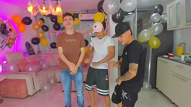 Houseofwarrios online show from October 23, 4:23 am