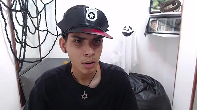 David 925  online show from October 31, 4:13 am