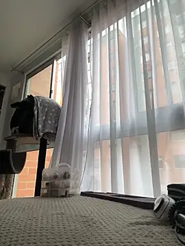 Snapshot of amyross_s1 chatting on October 1, 5:30 pm amyross s1 online show from October 1, 5:30 pm