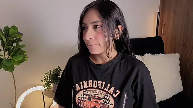 Snapshot of amyross_s1 chatting on November 24, 3:06 am amyross s1 online show from November 24, 3:06 am