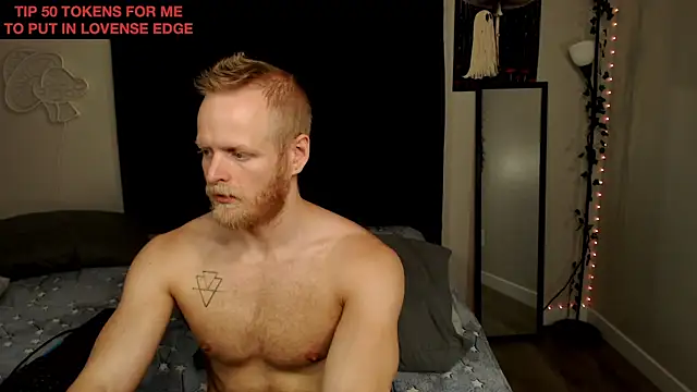 Snapshot of randyroderick chatting on October 27, 11:31 pm randyroderick online show from October 27, 11:31 pm