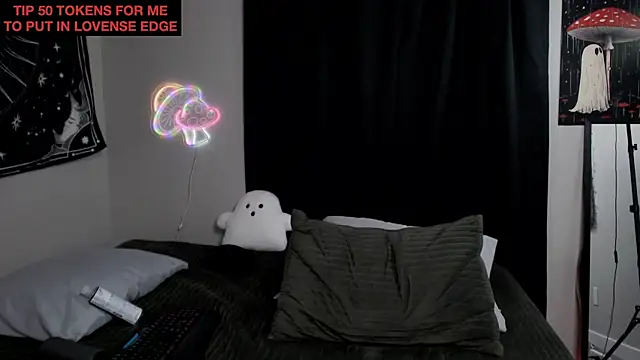 Snapshot of randyroderick chatting on November 24, 10:15 am randyroderick online show from November 24, 10:15 am