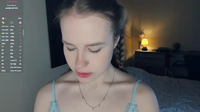 MaliaBourraine online show from December 21, 7:04 am