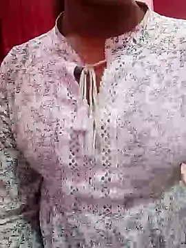 Snapshot of pari_rani7 chatting on November 26, 4:57 am pari rani7 online show from November 26, 4:57 am