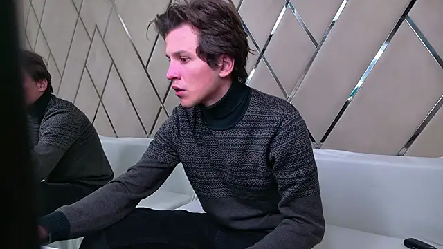 Snapshot of JesseCrosss chatting on September 24, 8:12 pm JesseCrosss online show from September 24, 8:12 pm