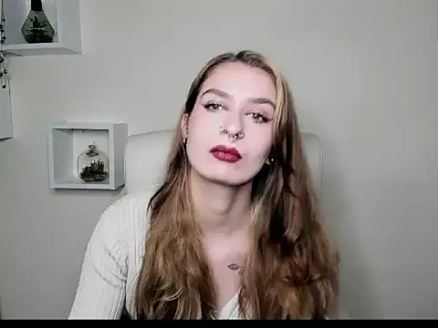 NinaBlond1 online show from November 4, 9:19 am