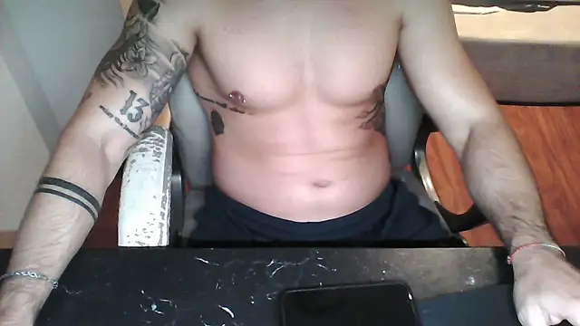 Snapshot of yourfantasy777 chatting on October 6, 7:11 pm yourfantasy777 online show from October 6, 7:11 pm