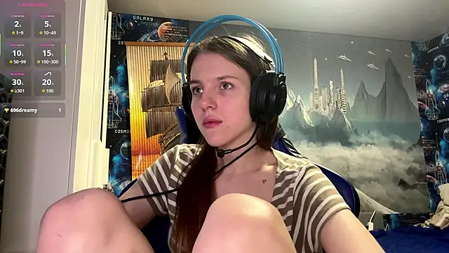 Elira Breeze online show from February 26, 3:00 pm