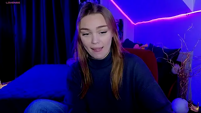 Snapshot of KitsyMoore chatting on November 24, 1:11 pm KitsyMoore online show from November 24, 1:11 pm