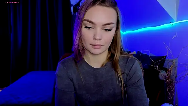 Snapshot of KitsyMoore chatting on November 25, 1:11 pm KitsyMoore online show from November 25, 1:11 pm