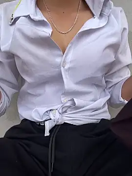 phuongxinhxan online show from April 11, 7:45 am