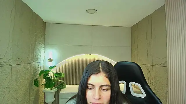 dany r  online show from November 21, 12:37 pm