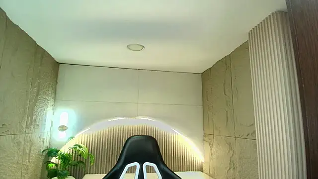 dany r  online show from March 30, 12:50 pm