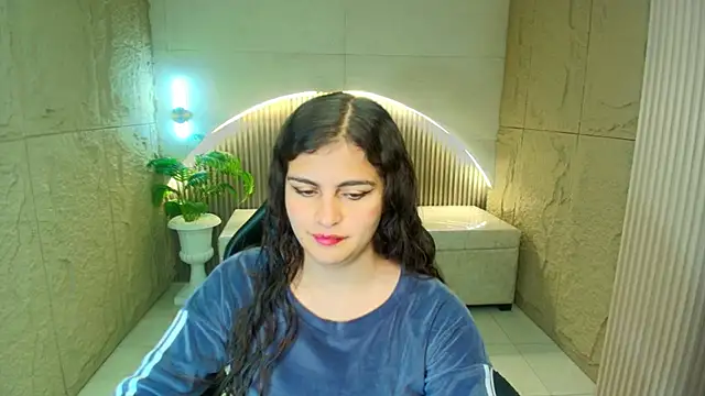 dany r  online show from April 13, 12:43 pm