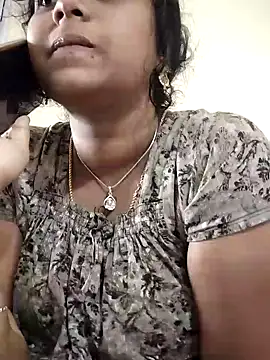 sweetqueen143 online show from October 8, 3:48 am