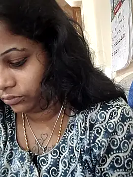 sweetqueen143 online show from October 9, 3:59 am