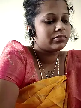 sweetqueen143 online show from October 18, 5:43 am