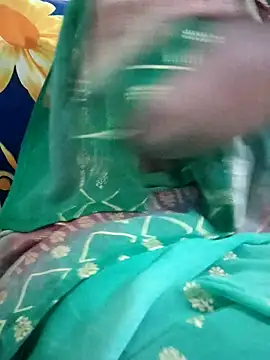 sweetqueen143 online show from October 24, 4:25 pm