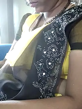 sweetqueen143 online show from November 14, 5:06 am