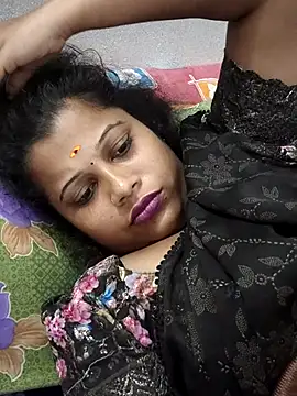 sweetqueen143 online show from February 24, 7:23 pm