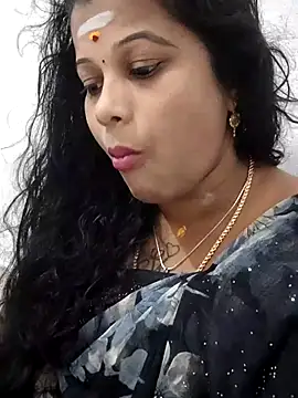 sweetqueen143 online show from March 3, 7:25 am